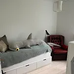Spacious Three Bed Home In A Lovely Neighbourhood