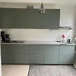 Spacious Three Bed Home In A Lovely Neighbourhood