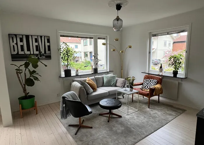 Spacious Three Bed Home In A Lovely Neighbourhood